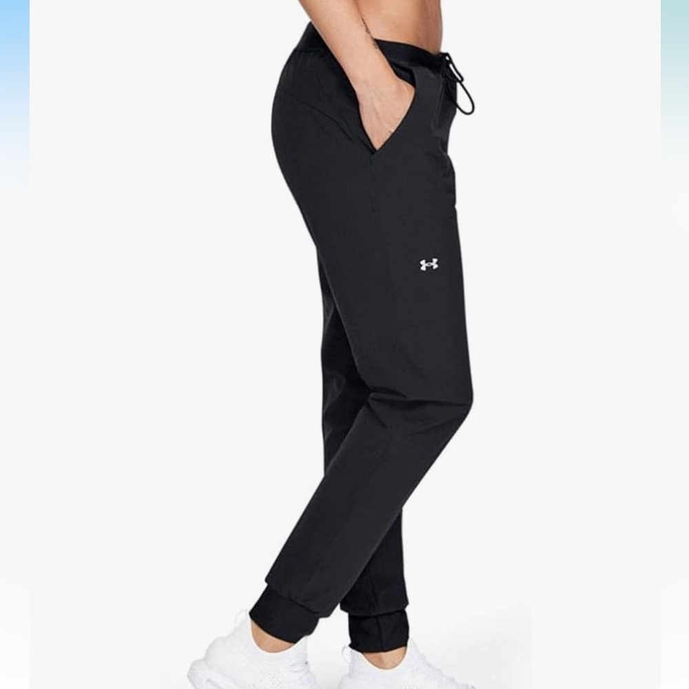 Under Armour Loose Women’s Jogger with pockets